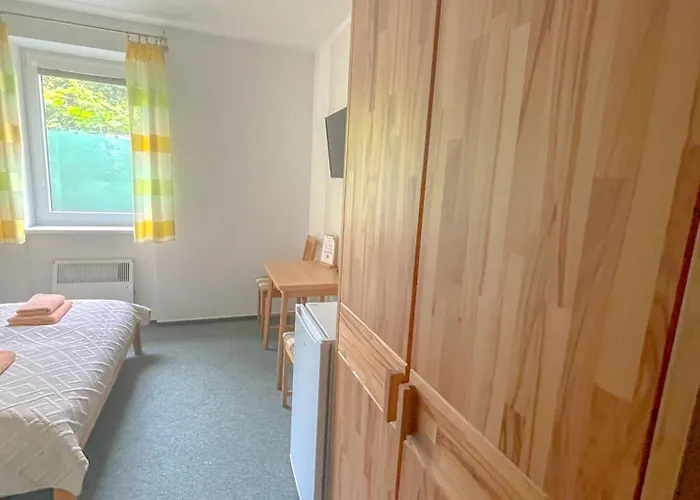 Slunecny Konukevi 4*
